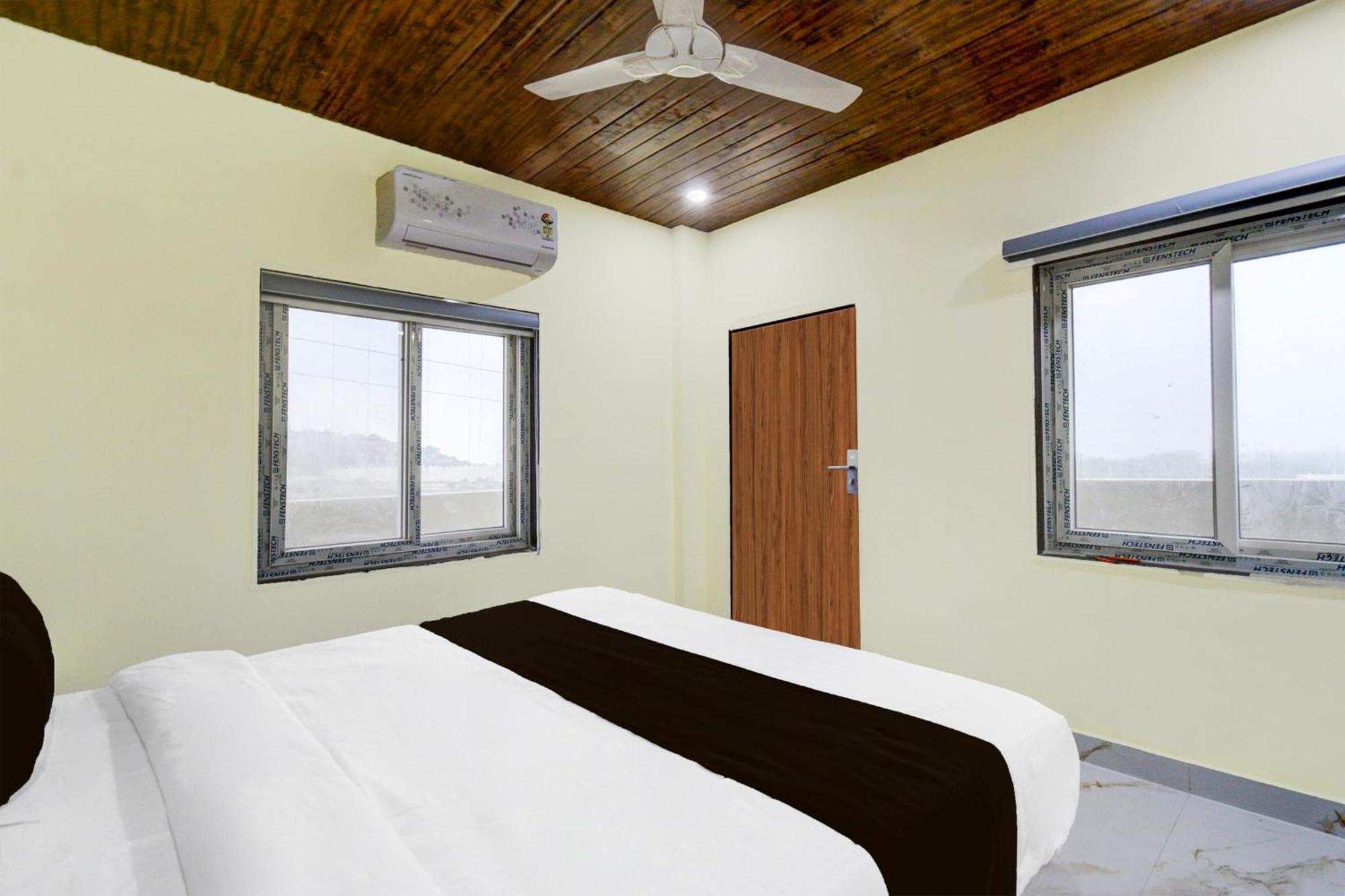 Hotel Super Collection O Srisailam Highway Shamshabad Exterior foto